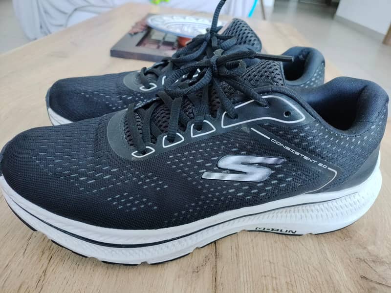 Skechers for sales in excellent condition 0