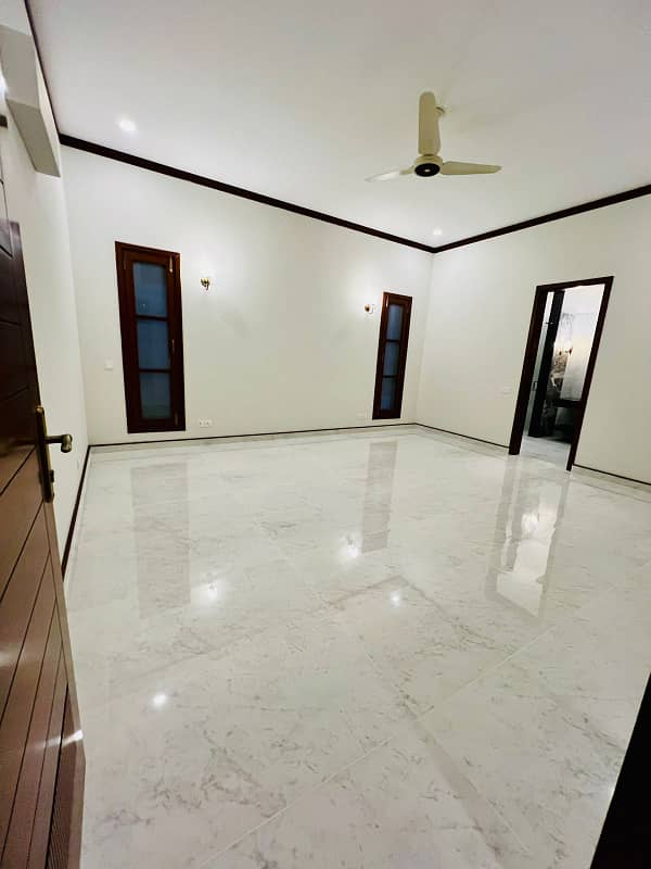 Corner House In DHA Phase 6 For Sale 21