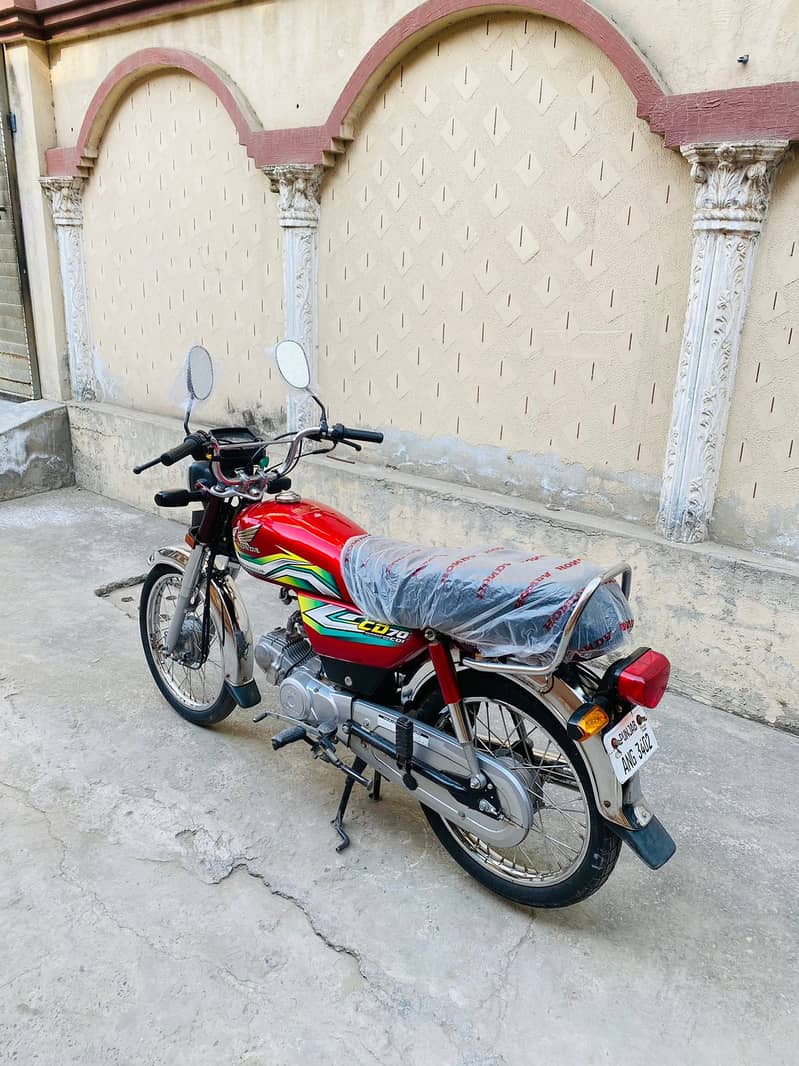 Honda CD 70 2023Model NEW Condition 5