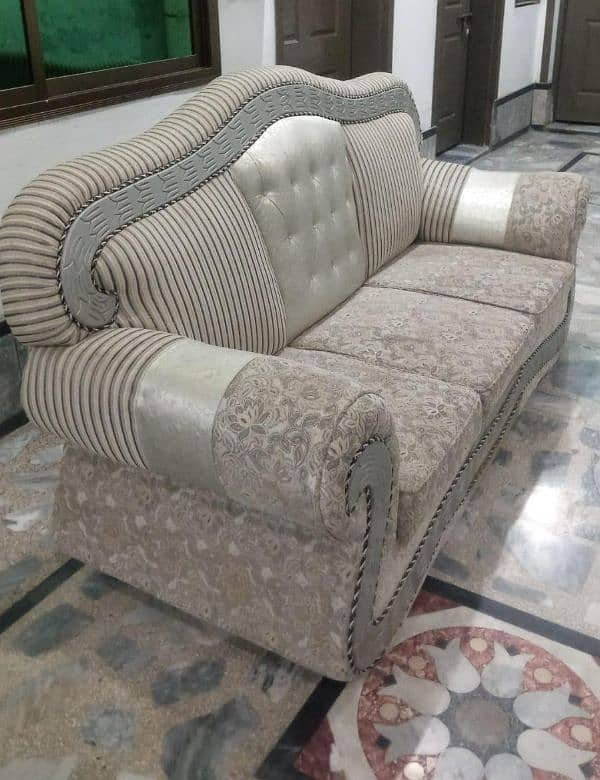 05 Seater Sofa Set 0