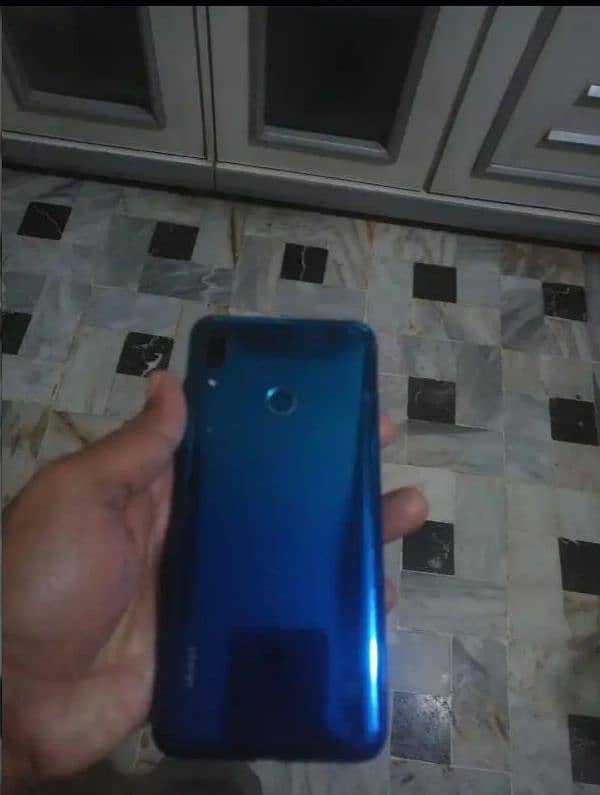 huawei Y7 prime 2019. . 3/32gb. . official pta approved 1