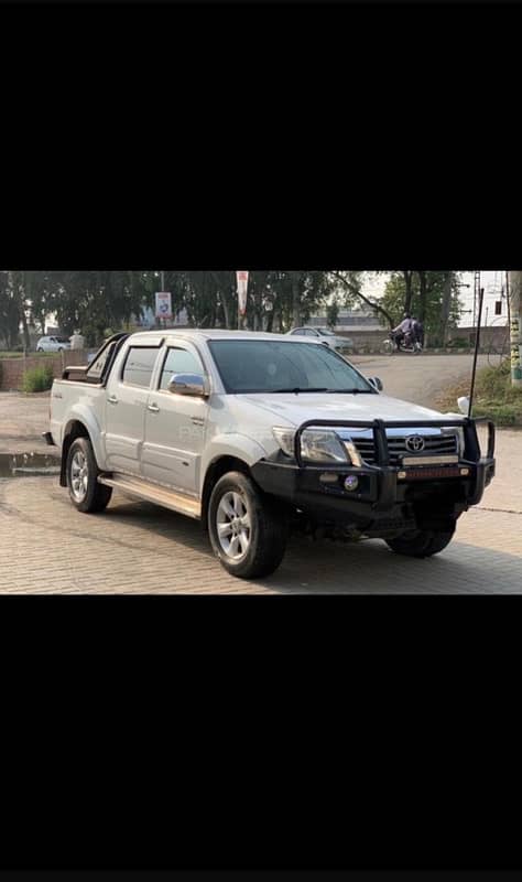 Toyota Hilux vigo champ SR5 2016 1