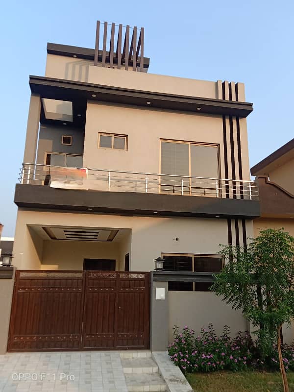 Rent a Stunning 5 Marla Home in Lake City - Moazzam Estate 0