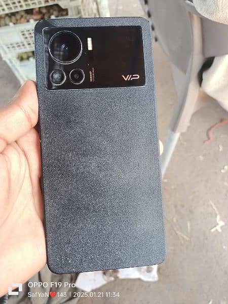 Infinix Note 12 VIP 1