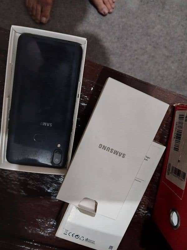 samsung Galaxy A 10    brand new 3