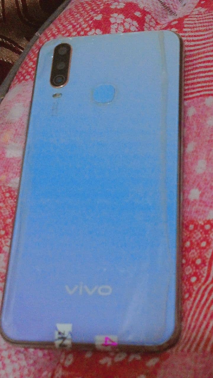 Assalamu Alaikum main apna Vivo Y17 8gb /256 urgent sale karna h 4