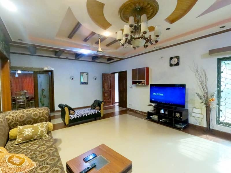 Unoccupied House Of 1 Kanal Is Available For sale In NFC 1 9