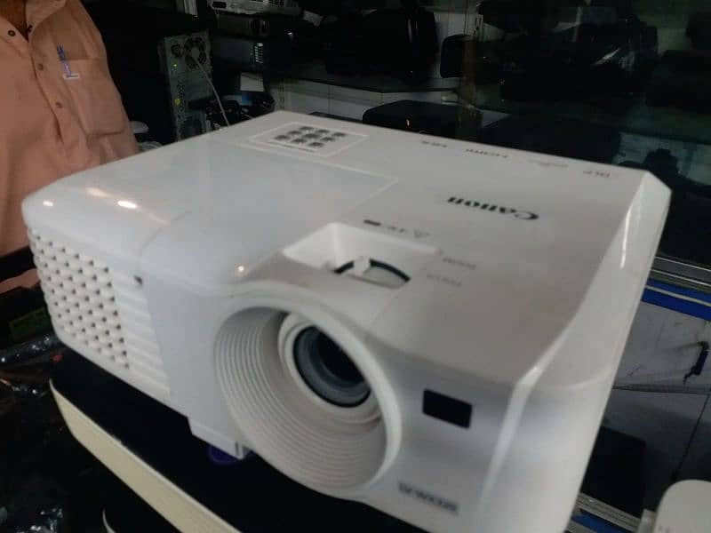 vGA and HDMI Branded Multimedia projectors available for sale 5