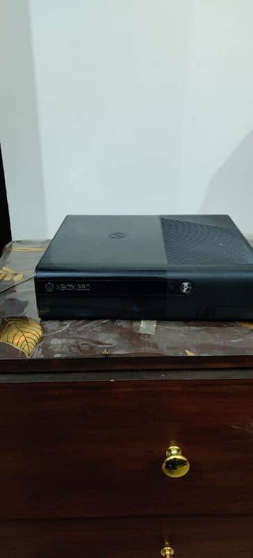 Xbox 360 urgent sale model 2014 urgent sale contact WhatsApp 1