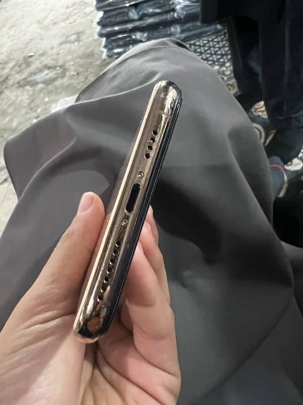 Iphone Xs Max 512 GB PTA 5