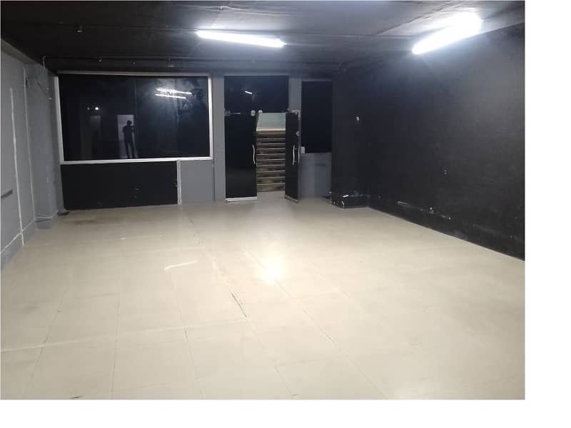 Area 700 Square Feet Office Available For Rent Real Pictures In Main Boulevard Road Gulberg 3 Lahore 2