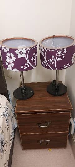 2 side lamps