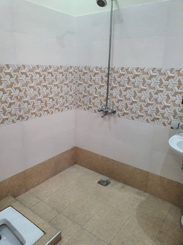 10Marla Brand New House Available For Rent in Rafi Block Bahria Town Lahore 9