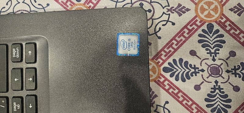 Dell Lattitude 5400 Laptop 4