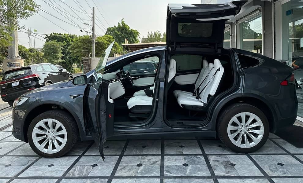 Tesla Model X Dual Motor & Long Range - 2018 13