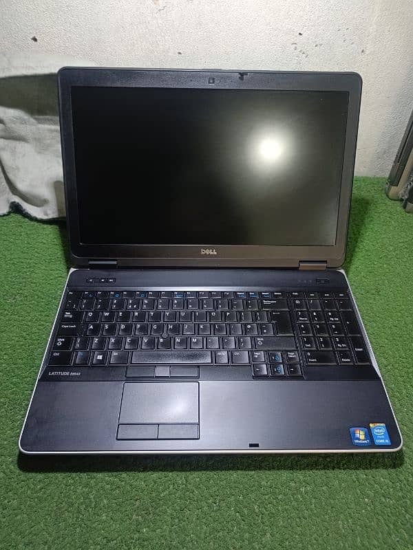 Dell Latitude 6540 1