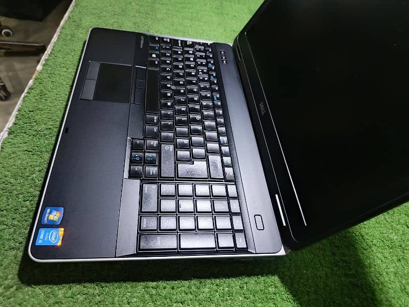 Dell Latitude 6540 4