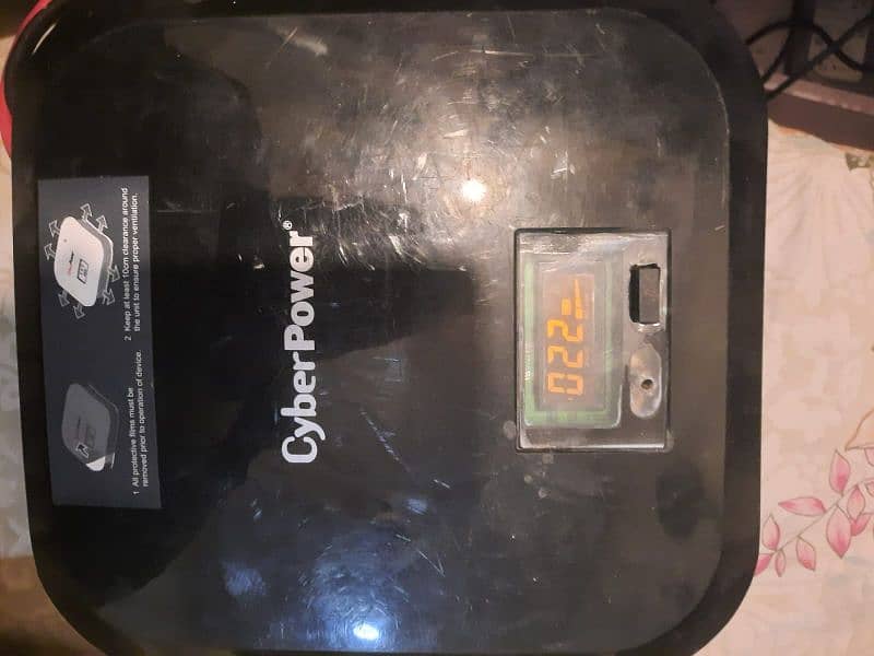 UPS Cyber power 1500 Watts 4