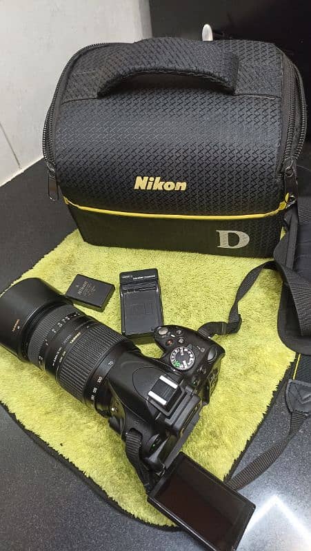 Nikon D5100 with 70-300 lens and bag and card 5