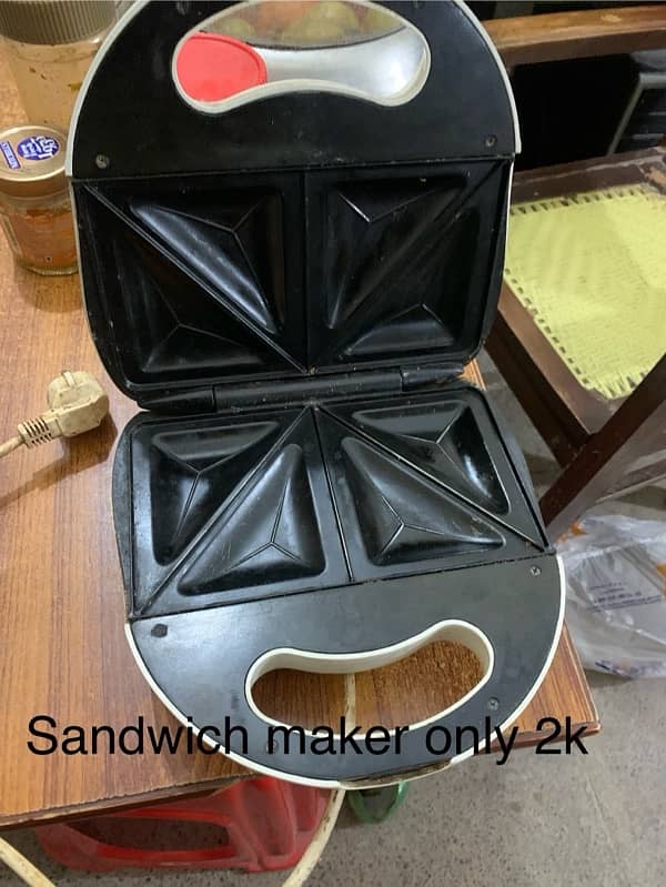 electric frier and sandwich maker 2