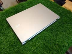 Acer 5th Generation Laptop - Acer C740 4/128