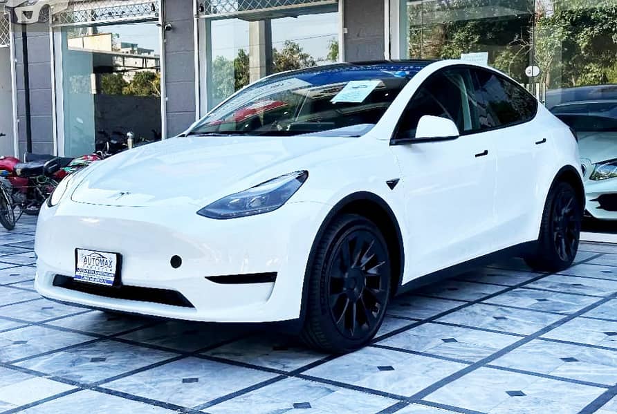 Tesla Model Y Standard Range - 2022 1