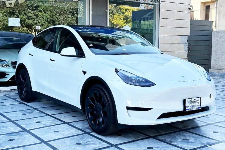 Tesla Model Y Standard Range - 2022 2