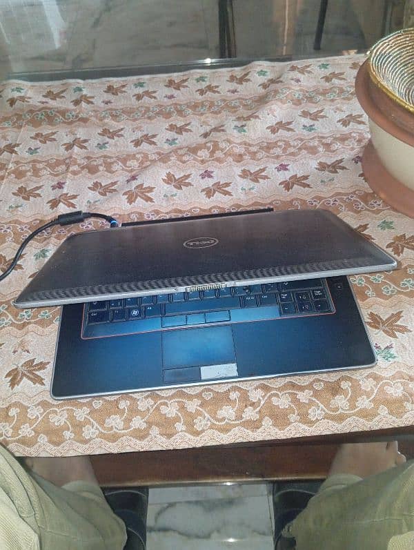 Dell Latitude Core i5 2nd generation good condition 1