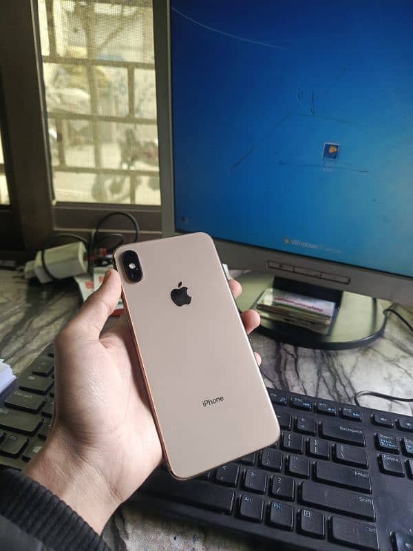 iphone xs max pta proved exchange posebal. 03040615614. call number 0