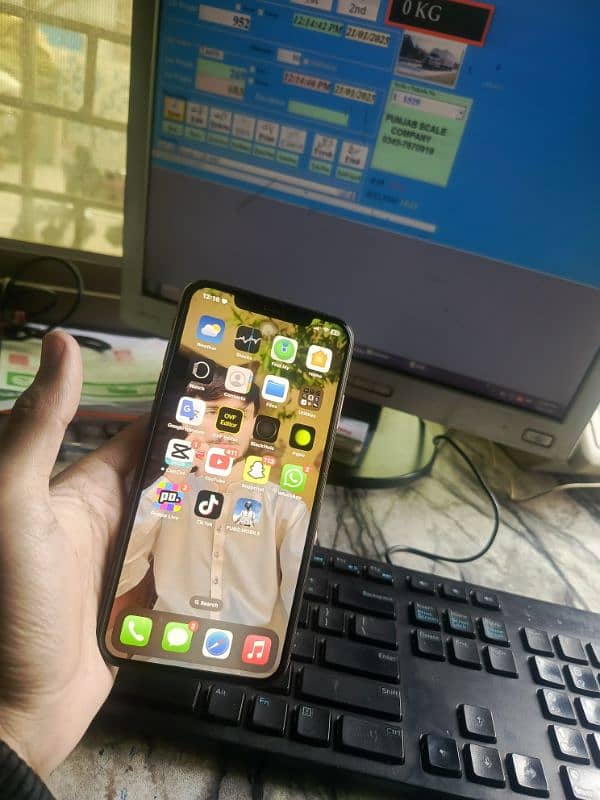 iphone xs max pta proved exchange posebal. 03040615614. call number 1