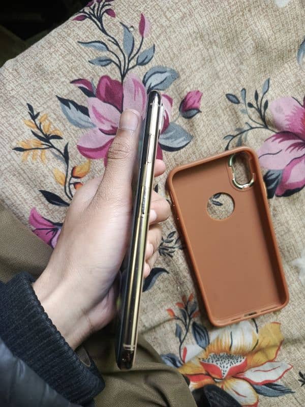 iphone xs max pta proved exchange posebal. 03040615614. call number 3