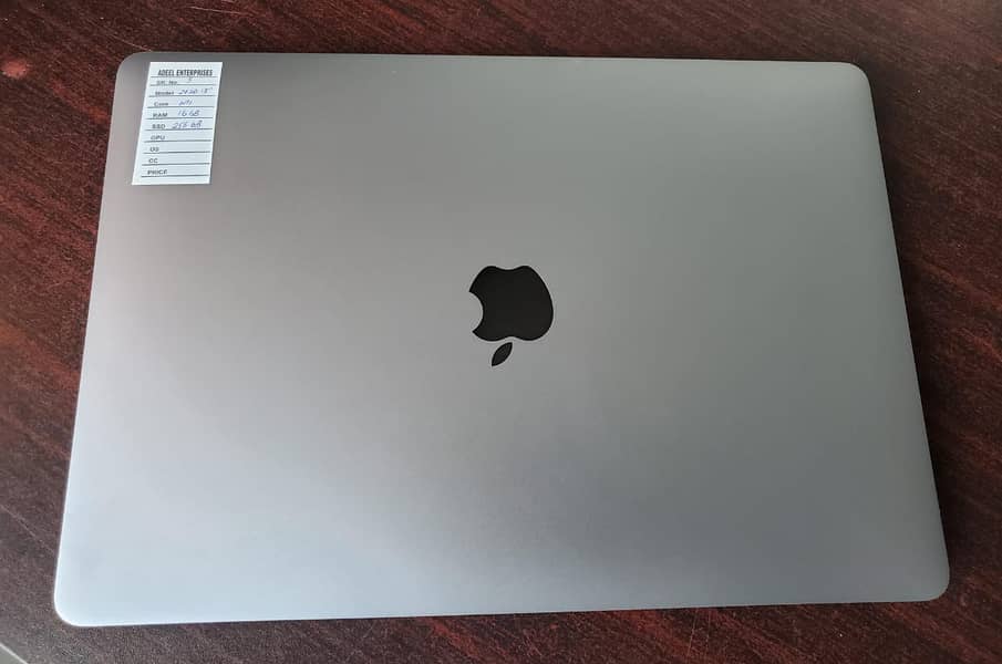 MACBOOK PRO 2020 M1 13" 16GB RAM 256GB SSD 1