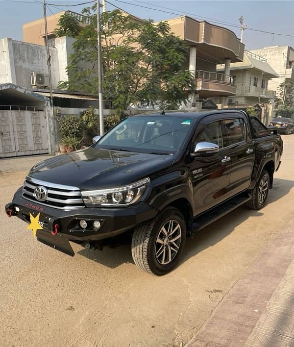 Toyota Hilux 2018 V 1