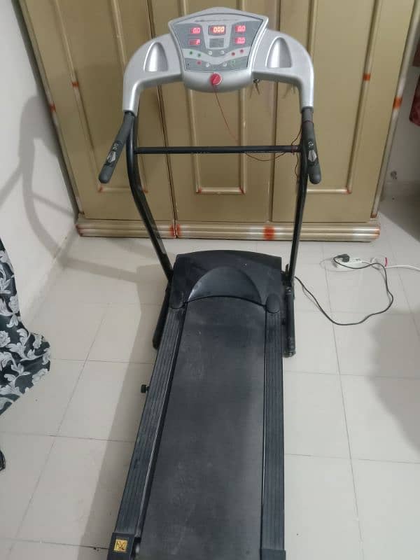 Treadmill 100 kgs capacity 2