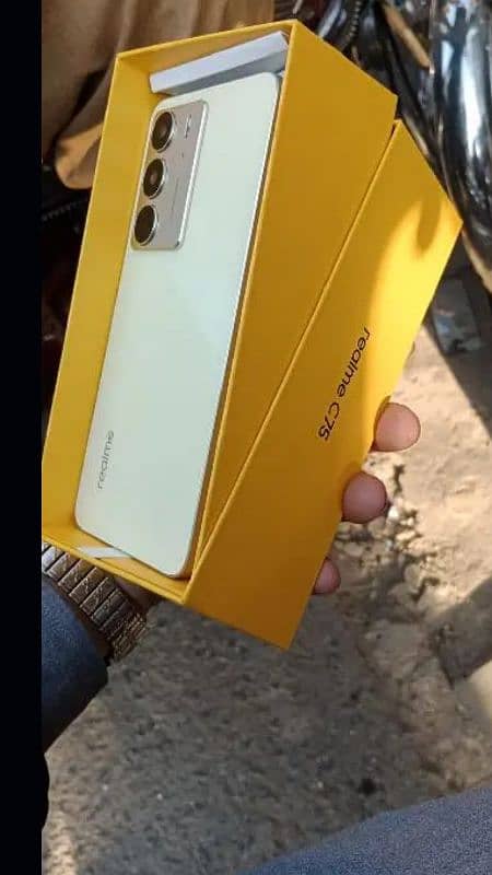 Realme c75 full Box 10/10 only 2 days use( 8/128) 5