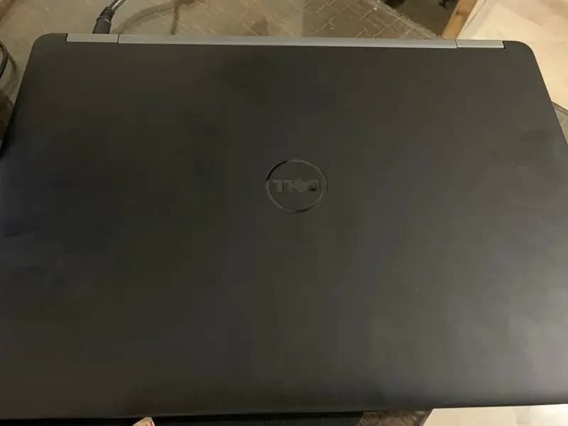 Dell core i5 6 gen new laptop only 2 weeks used 2