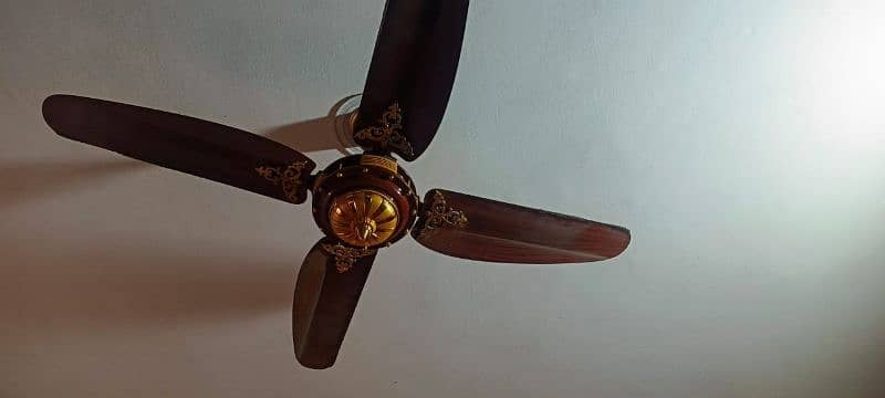 fan 10 by 10 good condition 1