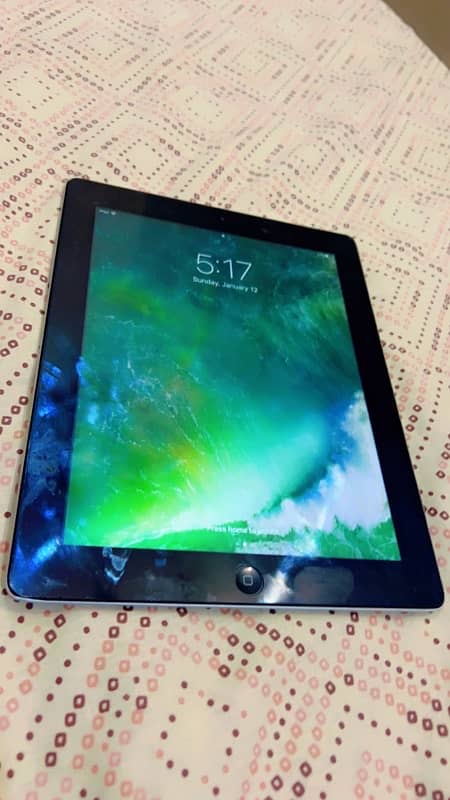 iPad for sale only 30k 1