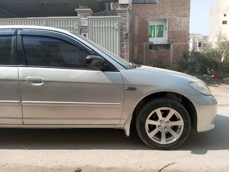 Honda Civic EXi 2005 4