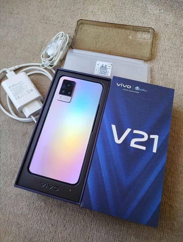 Vivo v21 8+4/128 2