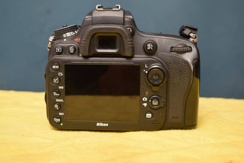 nikon 610 condition 10/10 5