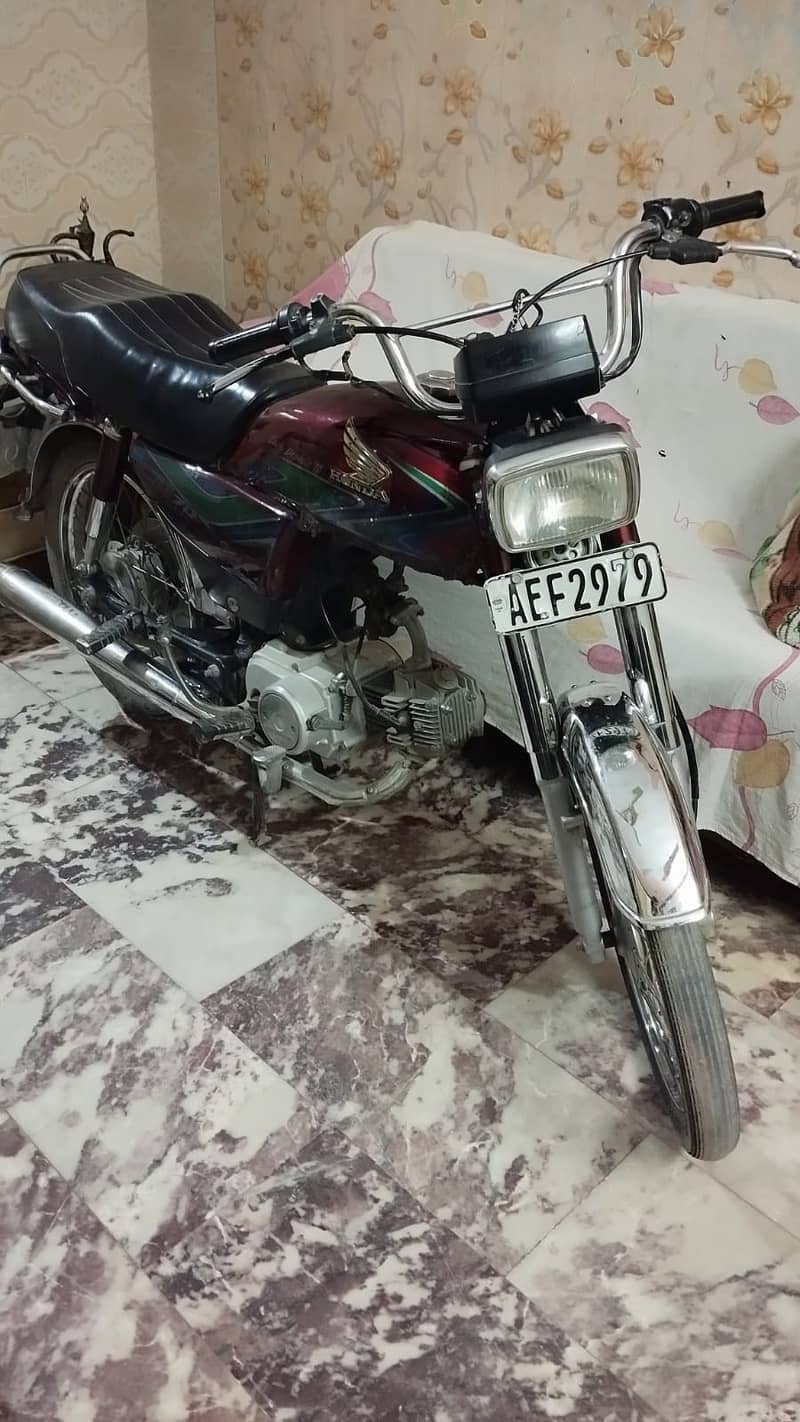 honda cd 70 in excellent condition, 1