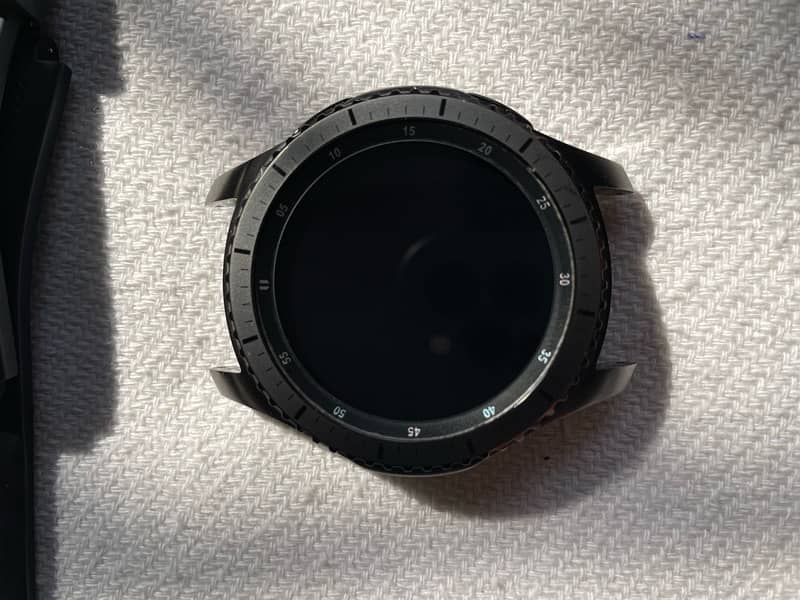 Samsung Gear S3 Frontier 3