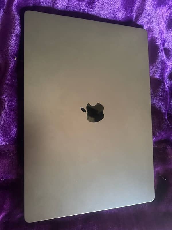 Macbook Pro M3 Pro 16 inch Black 18/512 5