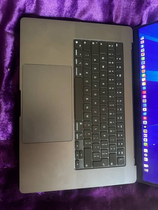 Macbook Pro M3 Pro 16 inch Black 18/512 7