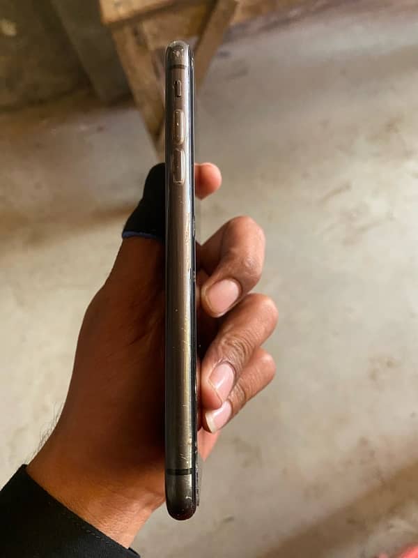 IPhone 11 JV 128Gb 6