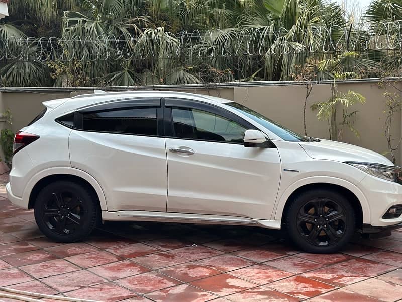 Honda Vezel 2016 1