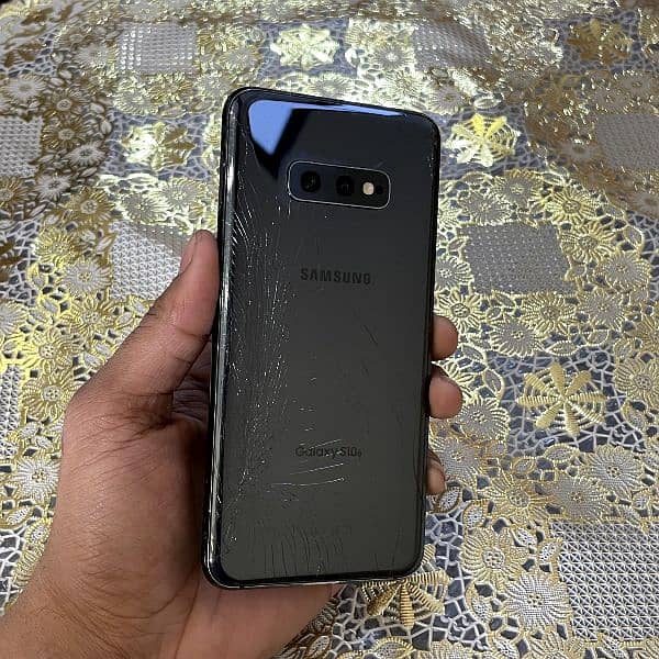 SAMSUNG GALAXY S10e NON PTA USED MOBILE PHONE 3