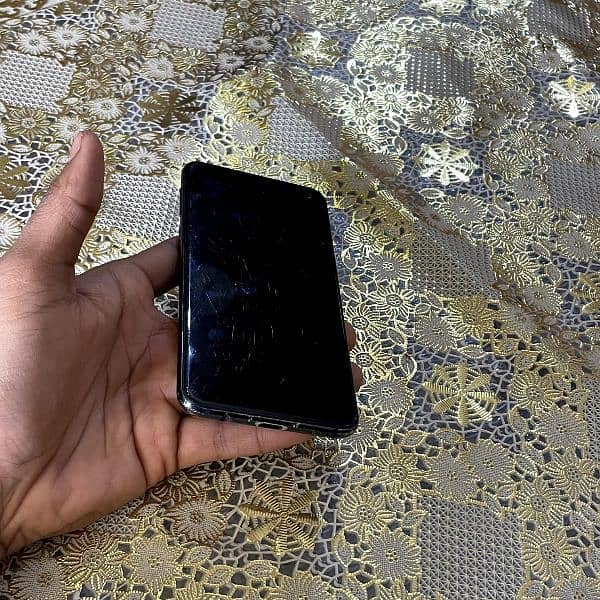 SAMSUNG GALAXY S10e NON PTA USED MOBILE PHONE 7