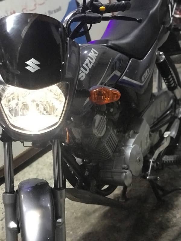 Suzuki GD110s bike. . . 2019 model. . Sindh registration. . . 1